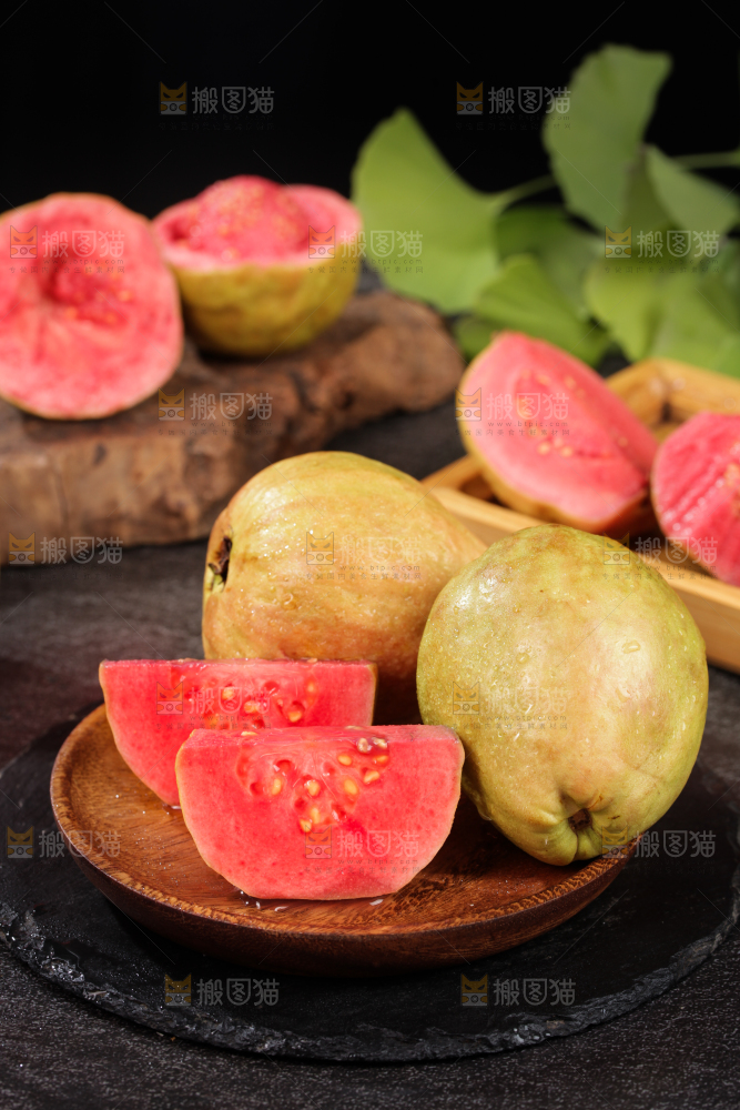 深底上的红心芭乐