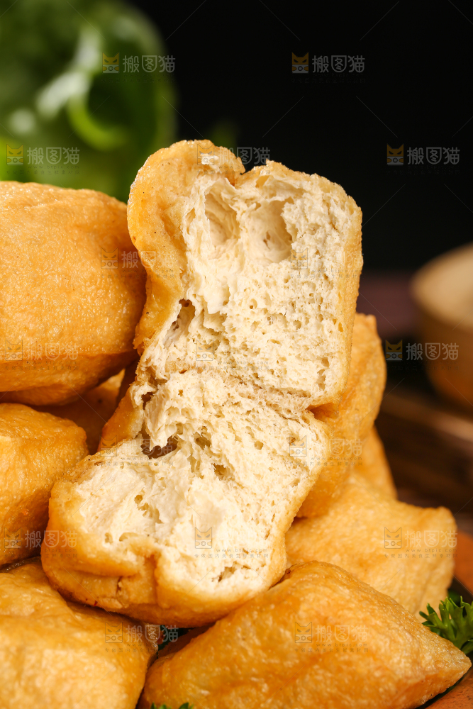 深底上的油豆腐