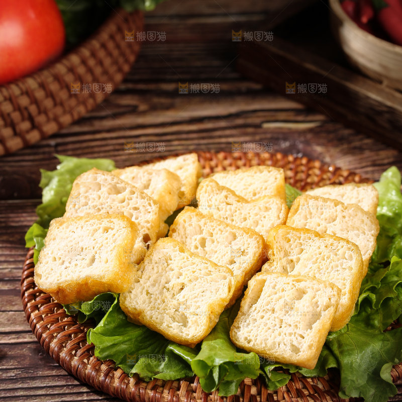 深底上的油豆腐