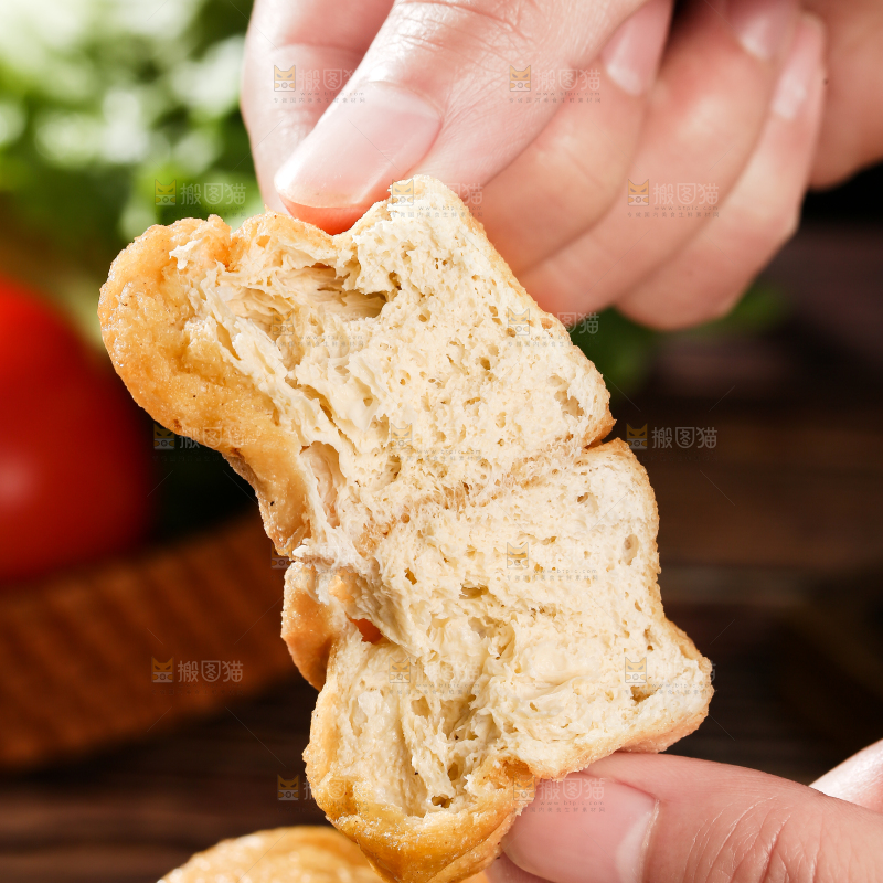 深底上的油豆腐