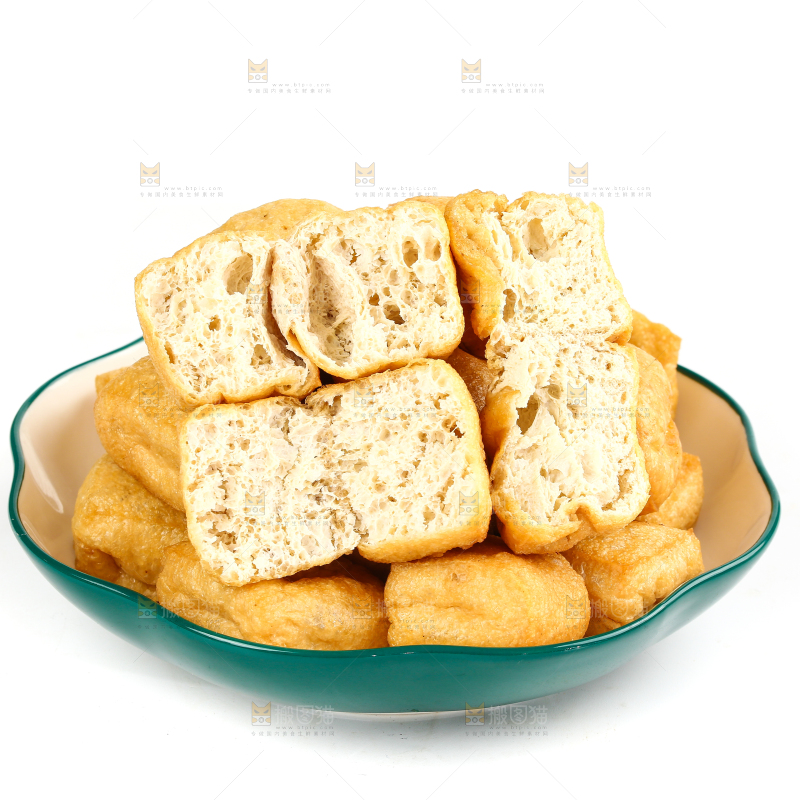 白底上的油豆腐