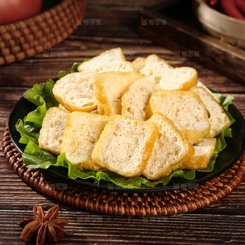 深底上的油豆腐