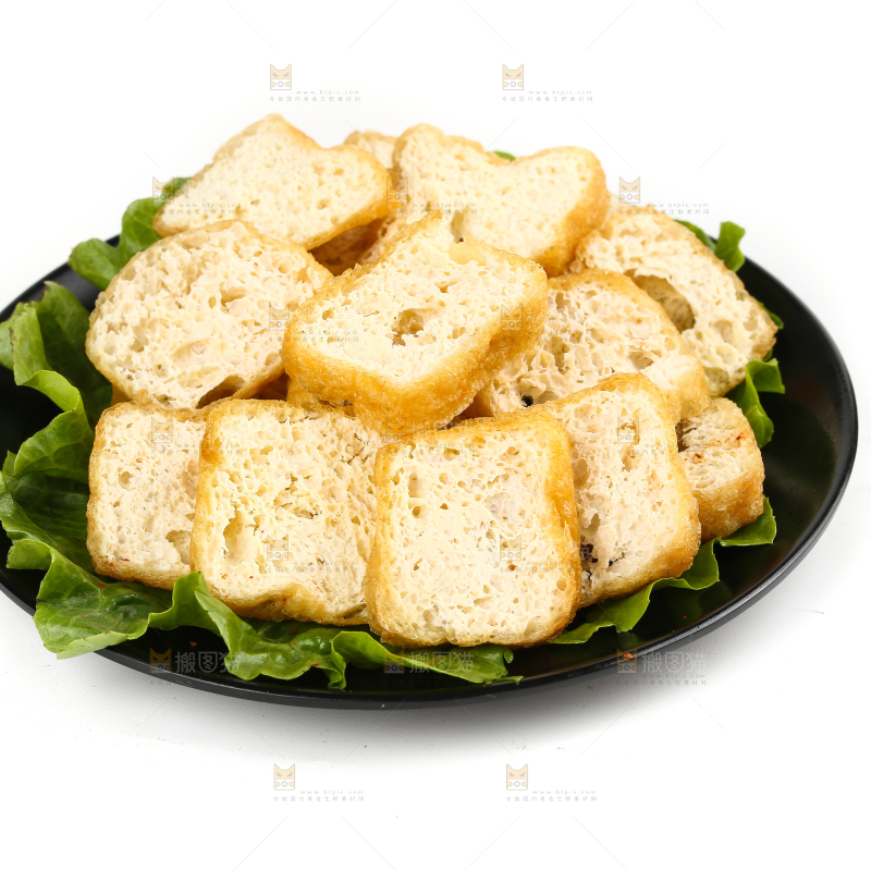 白底上的油豆腐