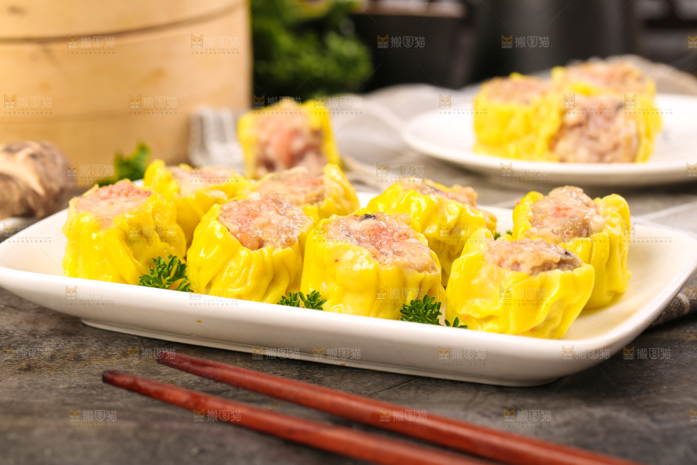 深底上的虾肉烧卖