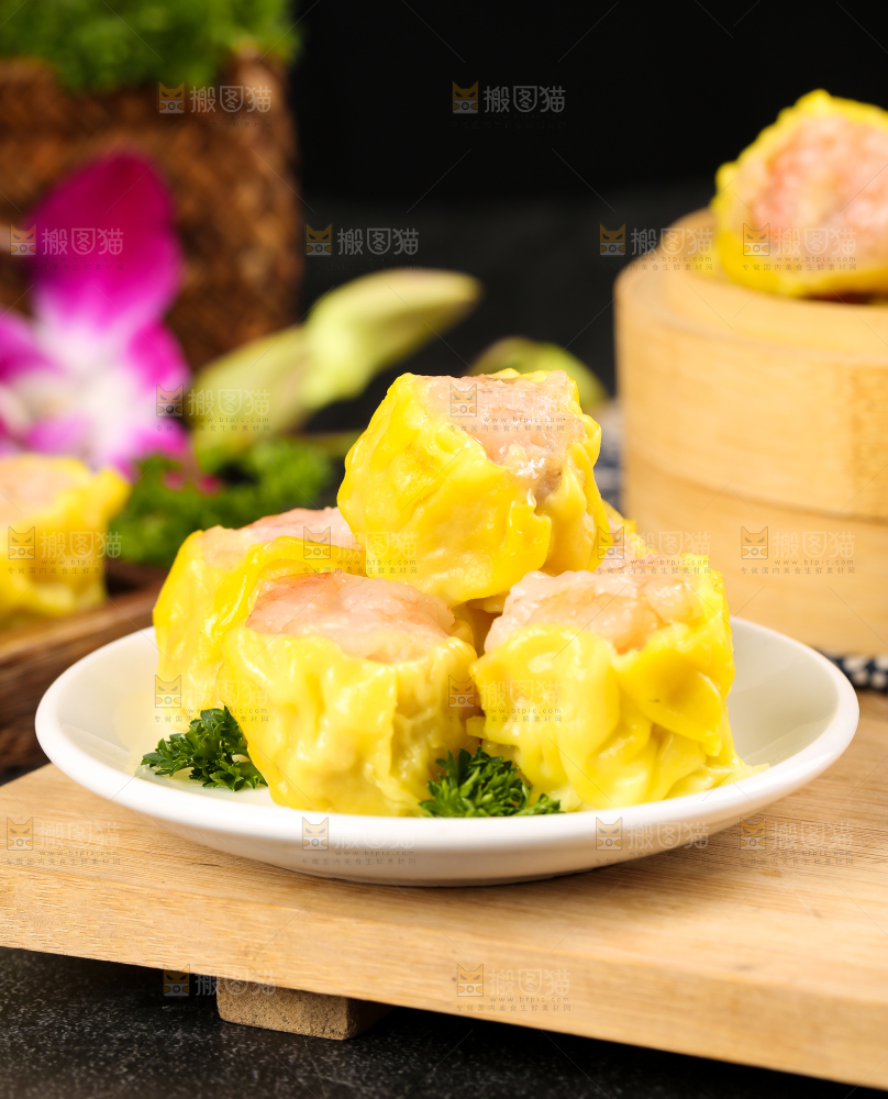 深底上的虾肉烧卖