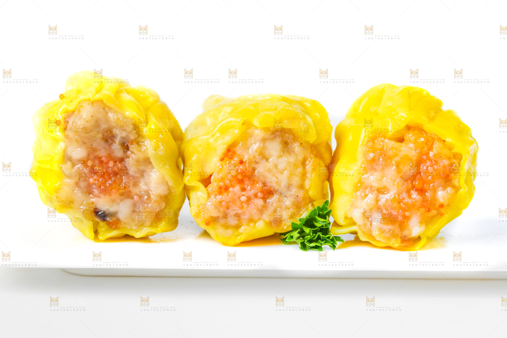 白底上的虾肉烧卖