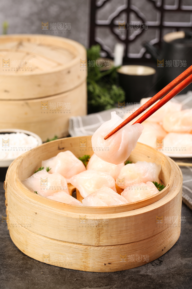 深底上的虾饺