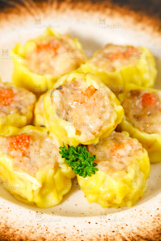 深底上的虾肉烧卖