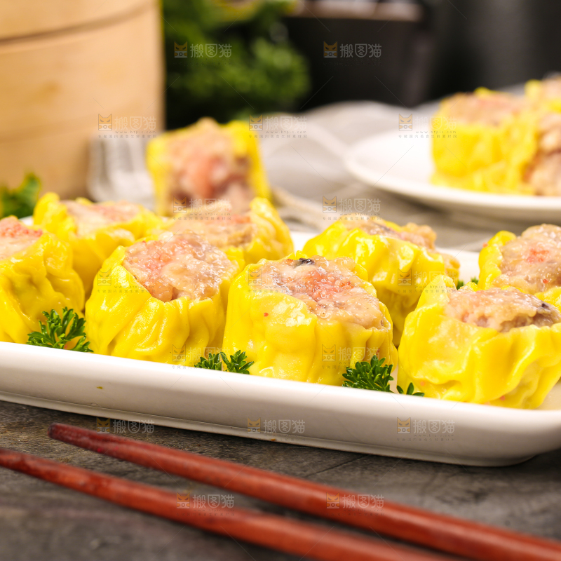 深底上的虾肉烧卖