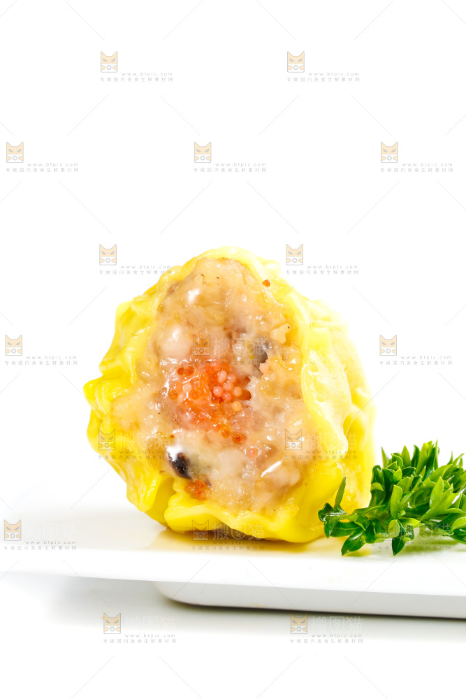 白底上的虾肉烧卖