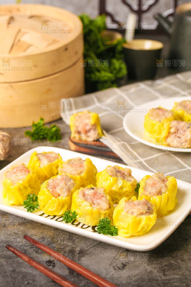 深底上的虾肉烧卖