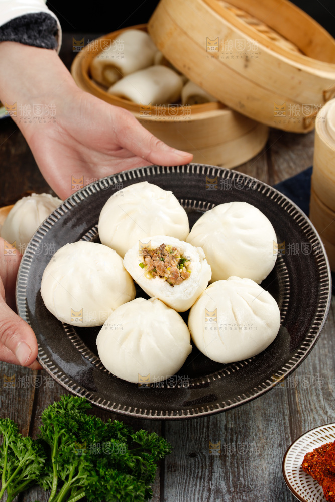 深底上的滑肉包