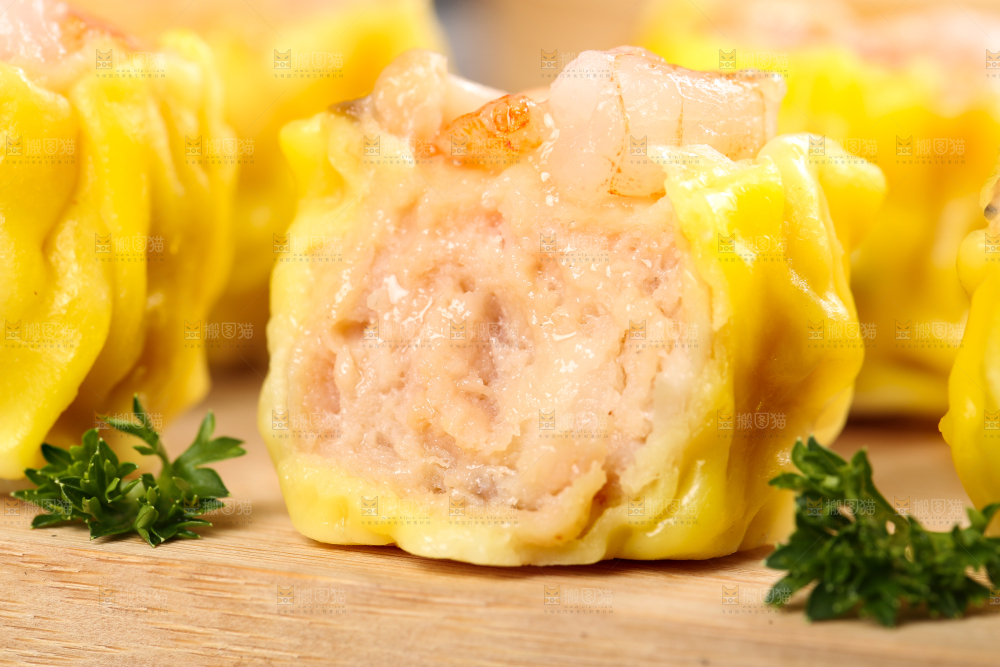 深底上的虾肉烧卖