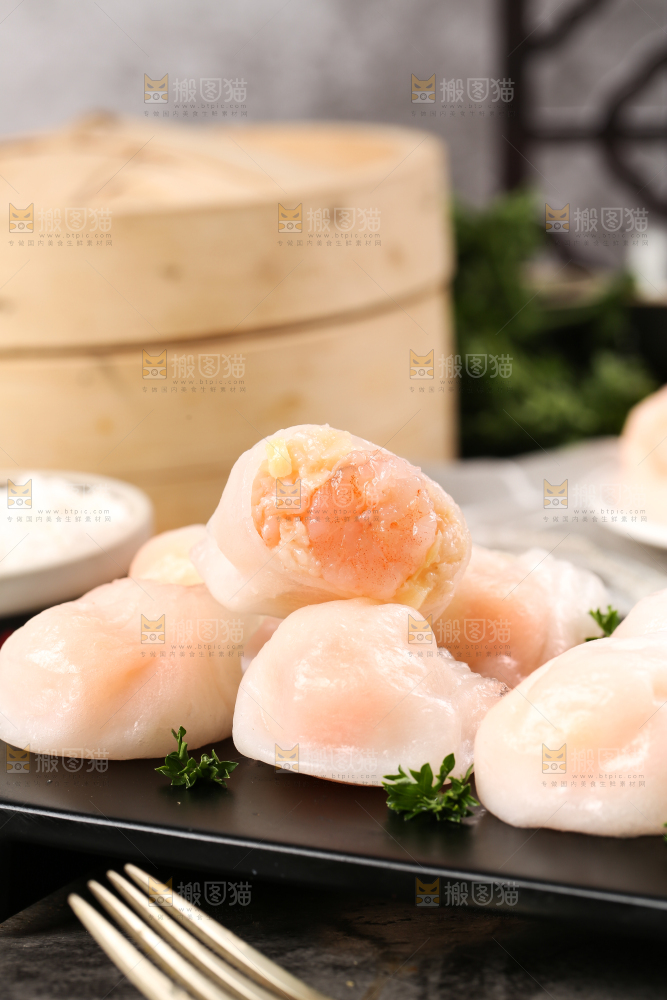 深底上的虾饺