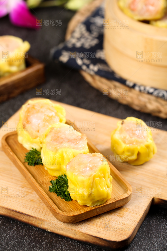 深底上的虾肉烧卖