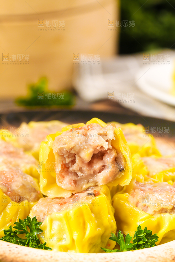 深底上的虾肉烧卖