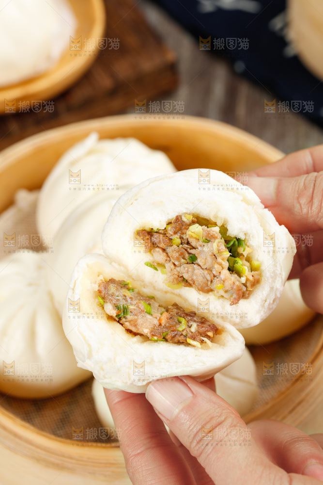 深底上的滑肉包