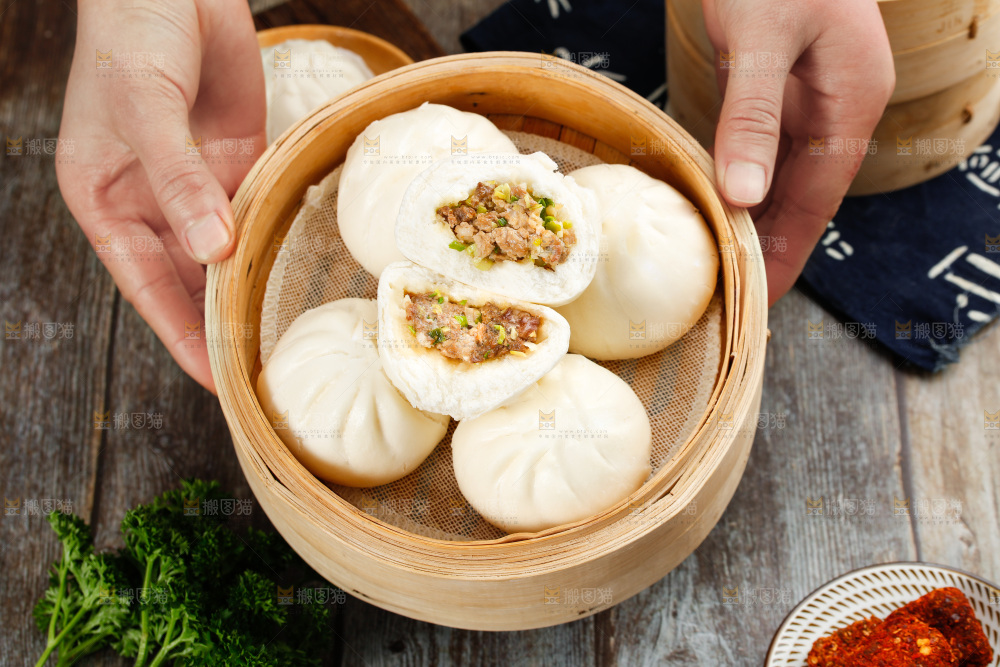 深底上的滑肉包