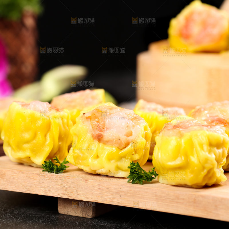 深底上的虾肉烧卖