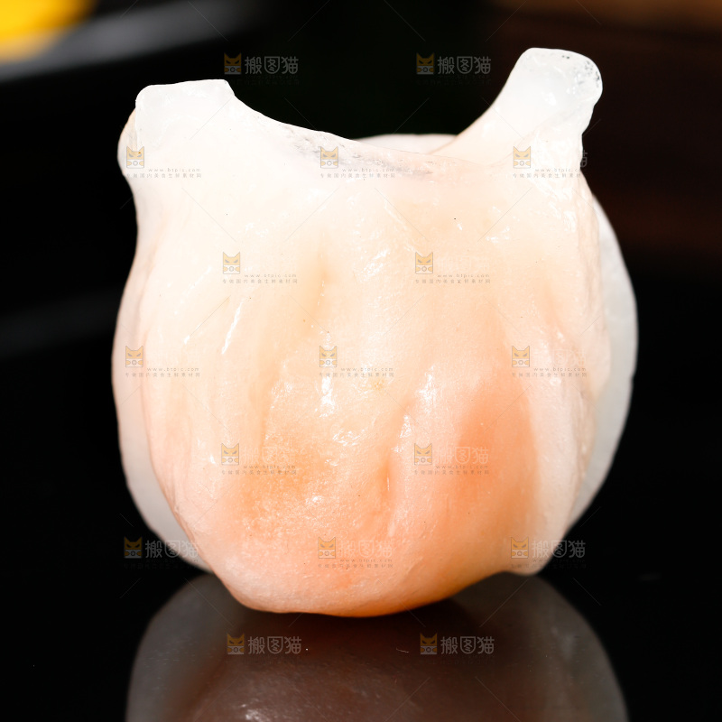深底上的虾饺