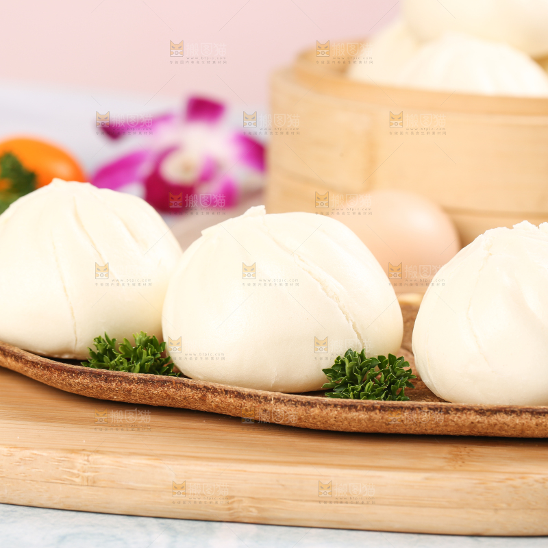 浅底上的滑肉包
