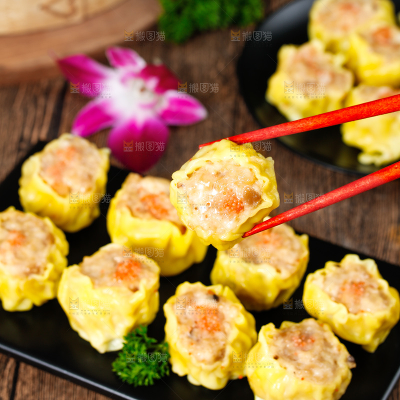 深底上的虾肉烧卖