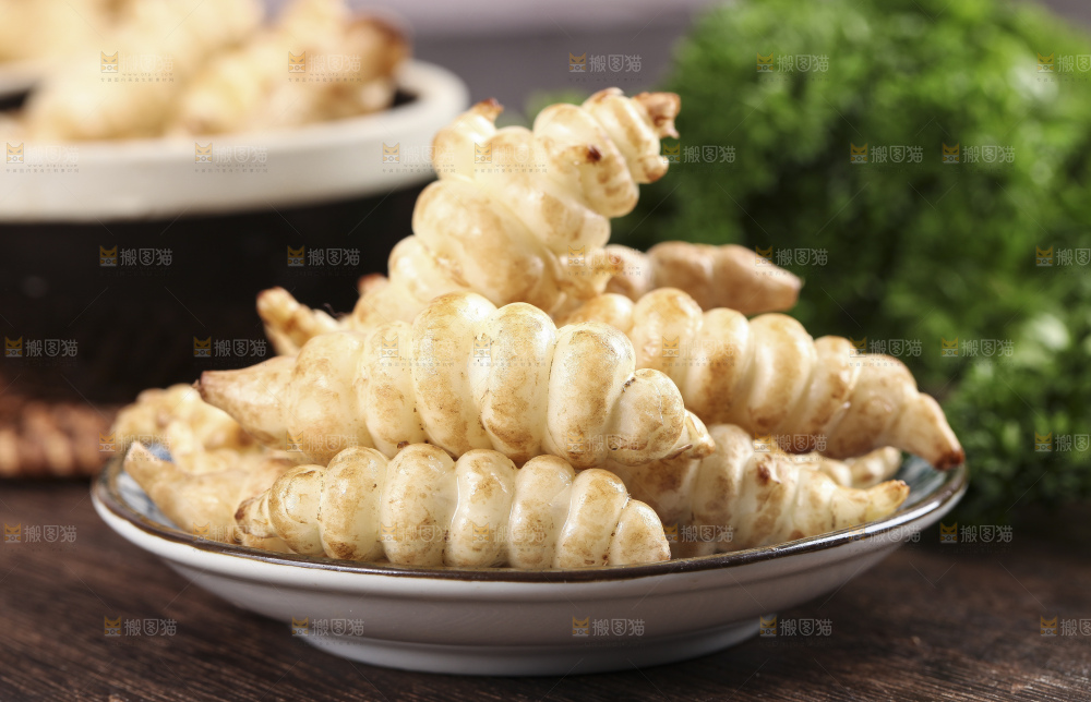 深底上的宝塔菜