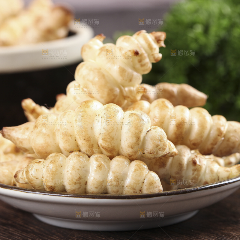 深底上的宝塔菜