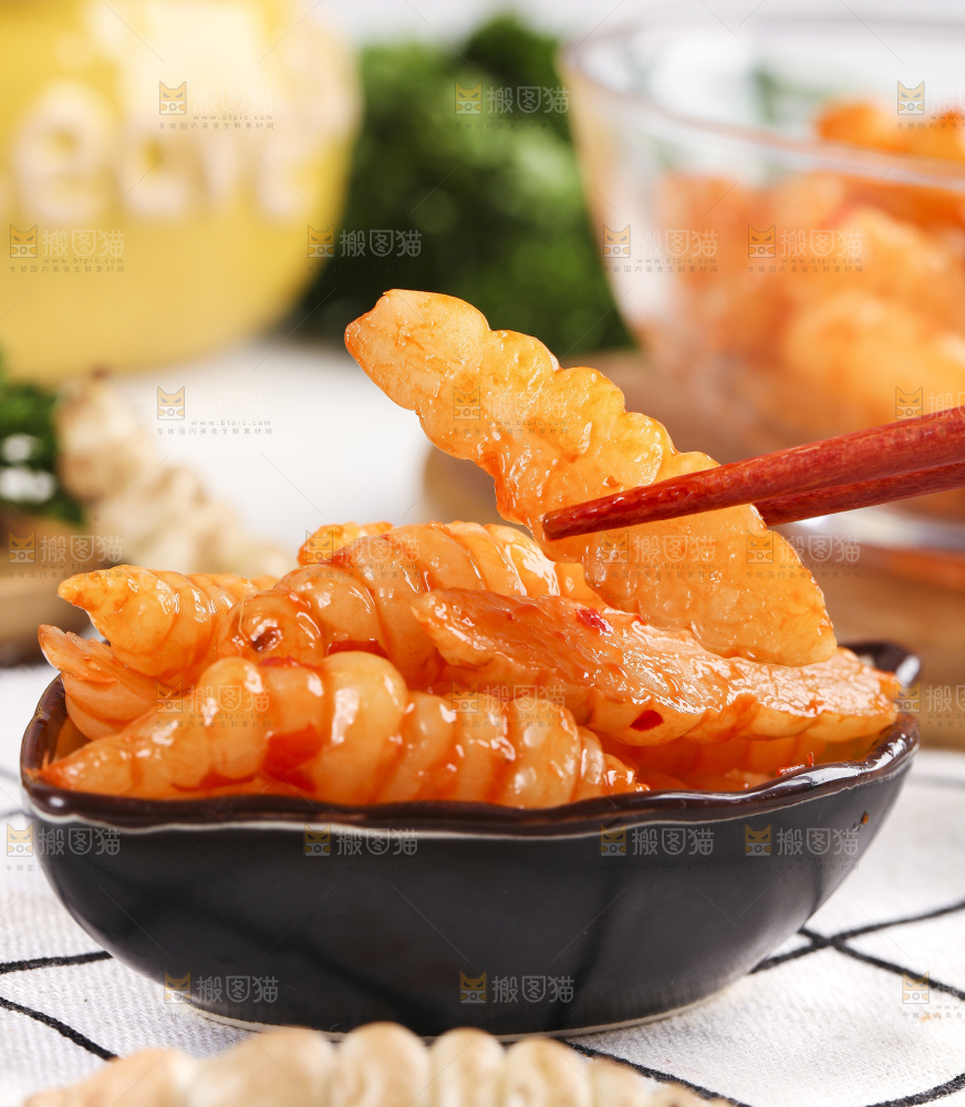 盘子里的红油宝塔菜