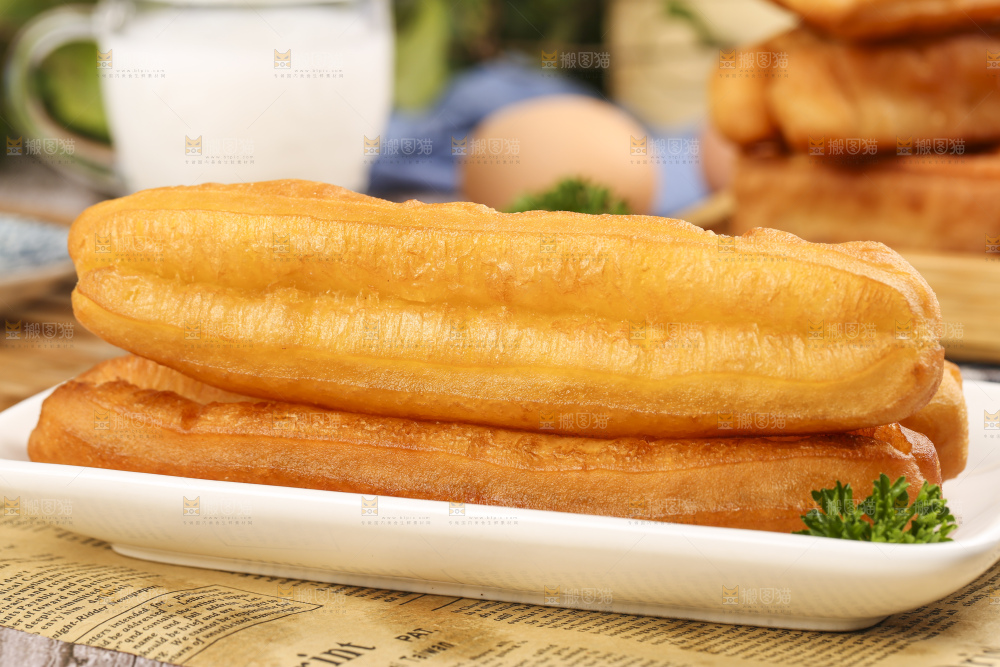 浅底上的香酥油条