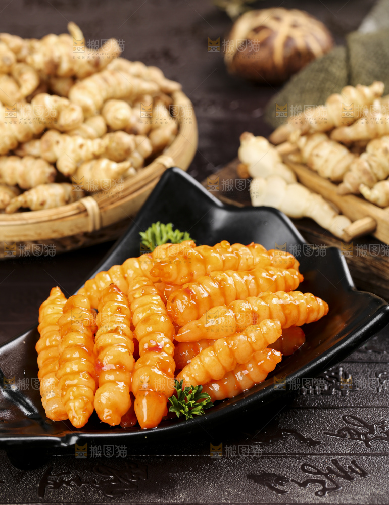 盘子里的红油宝塔菜