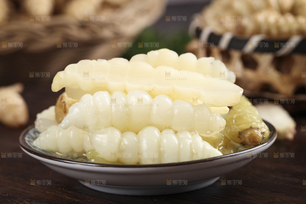 盘子里的泡椒宝塔菜