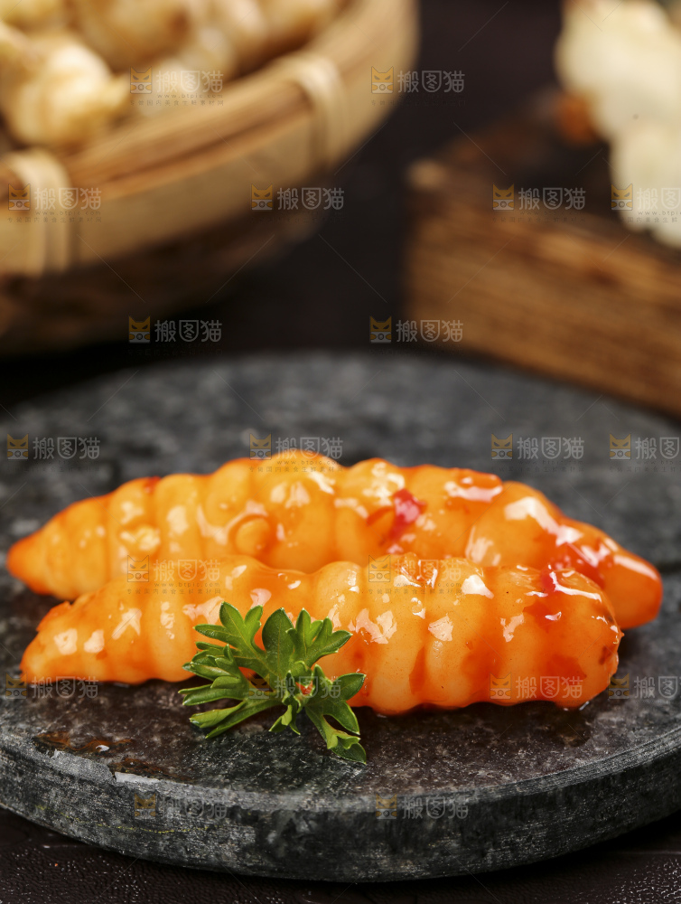 盘子里的红油宝塔菜
