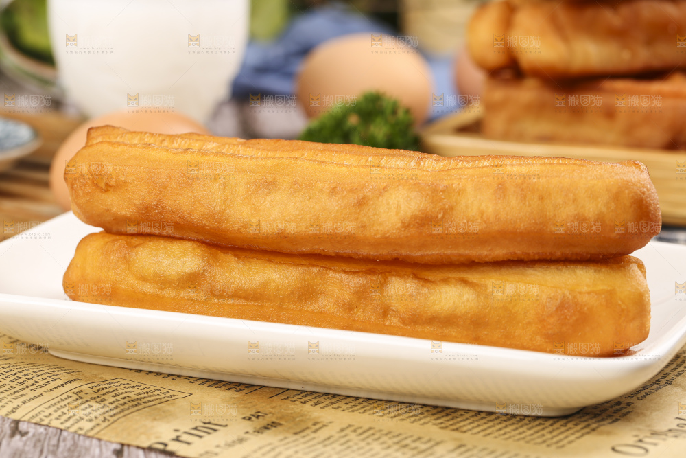 浅底上的香酥油条