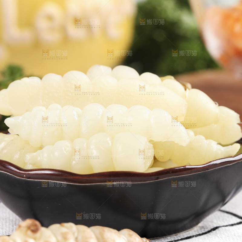 盘子里的泡椒宝塔菜