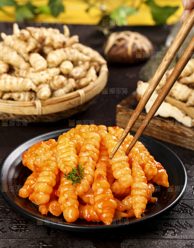 盘子里的红油宝塔菜