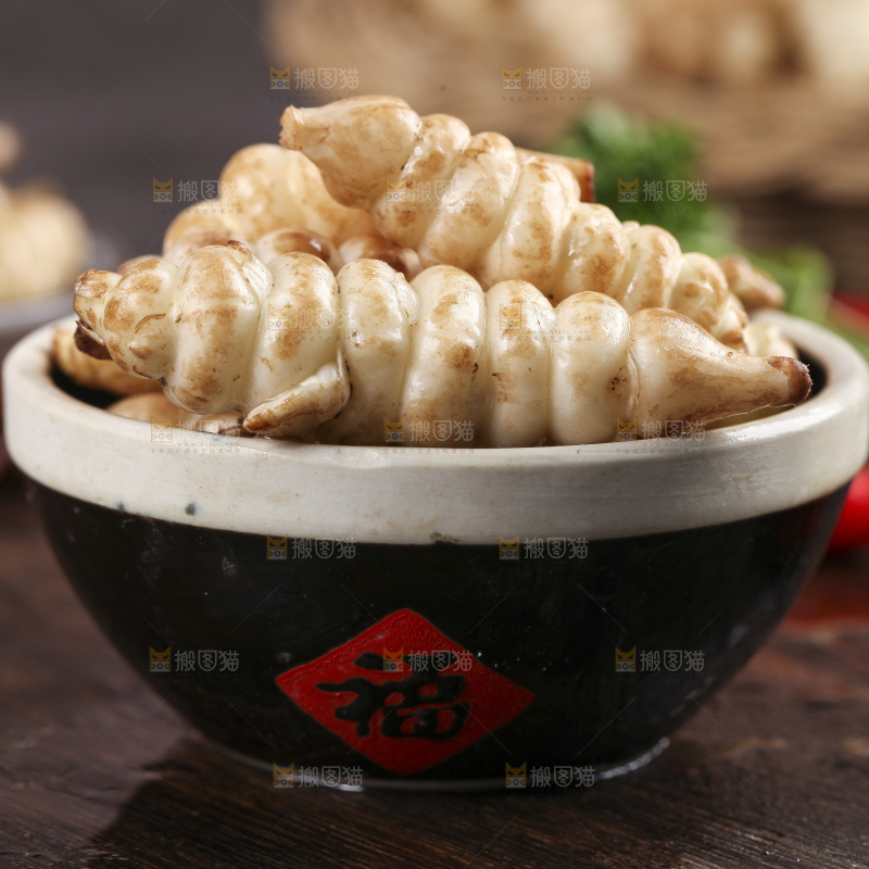 深底上的宝塔菜