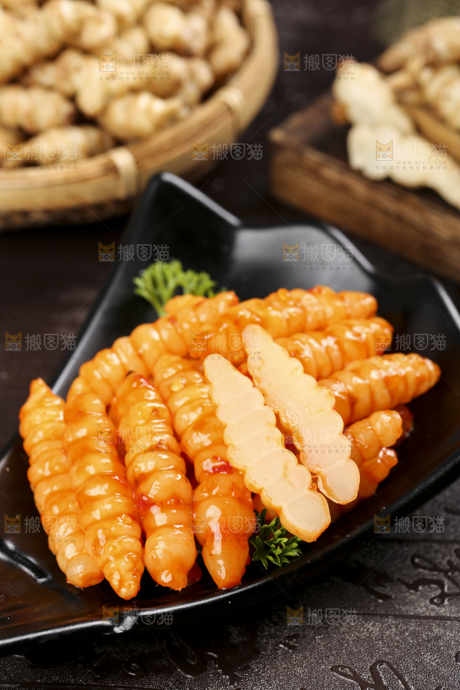 盘子里的红油宝塔菜