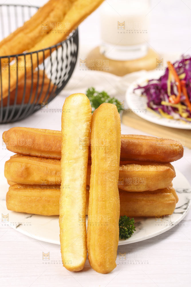 浅底上的香酥油条