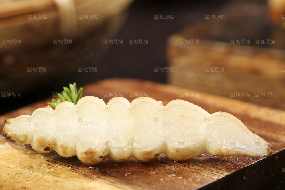 深底上的宝塔菜