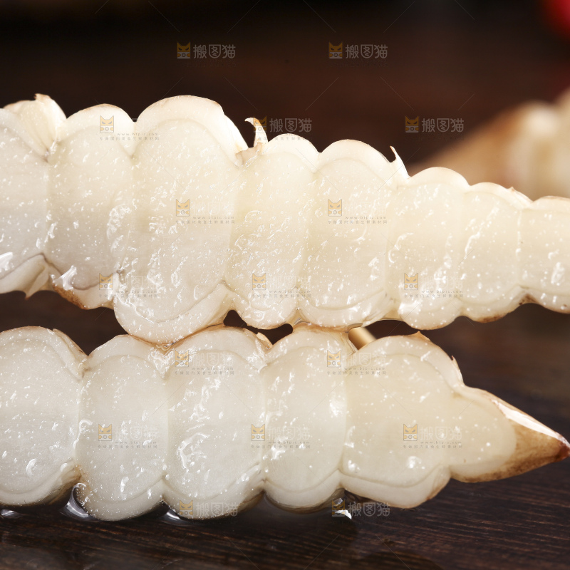 深底上的宝塔菜