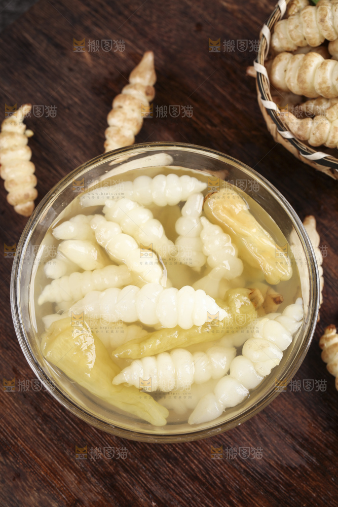 盘子里的泡椒宝塔菜