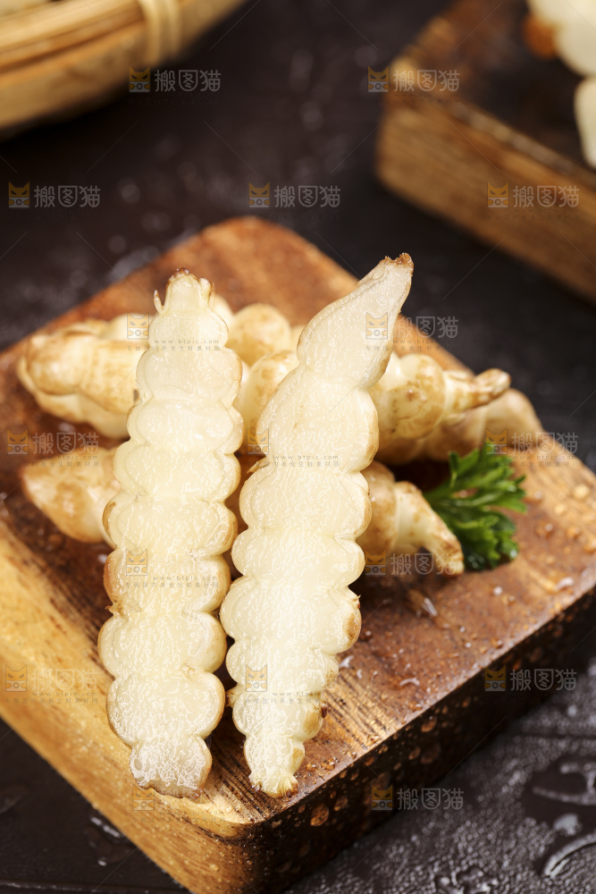深底上的宝塔菜