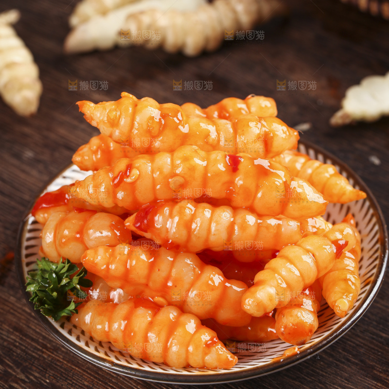 盘子里的红油宝塔菜