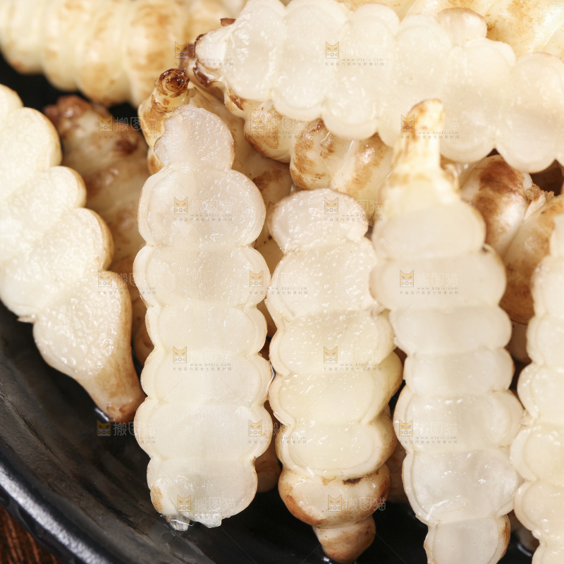 深底上的宝塔菜