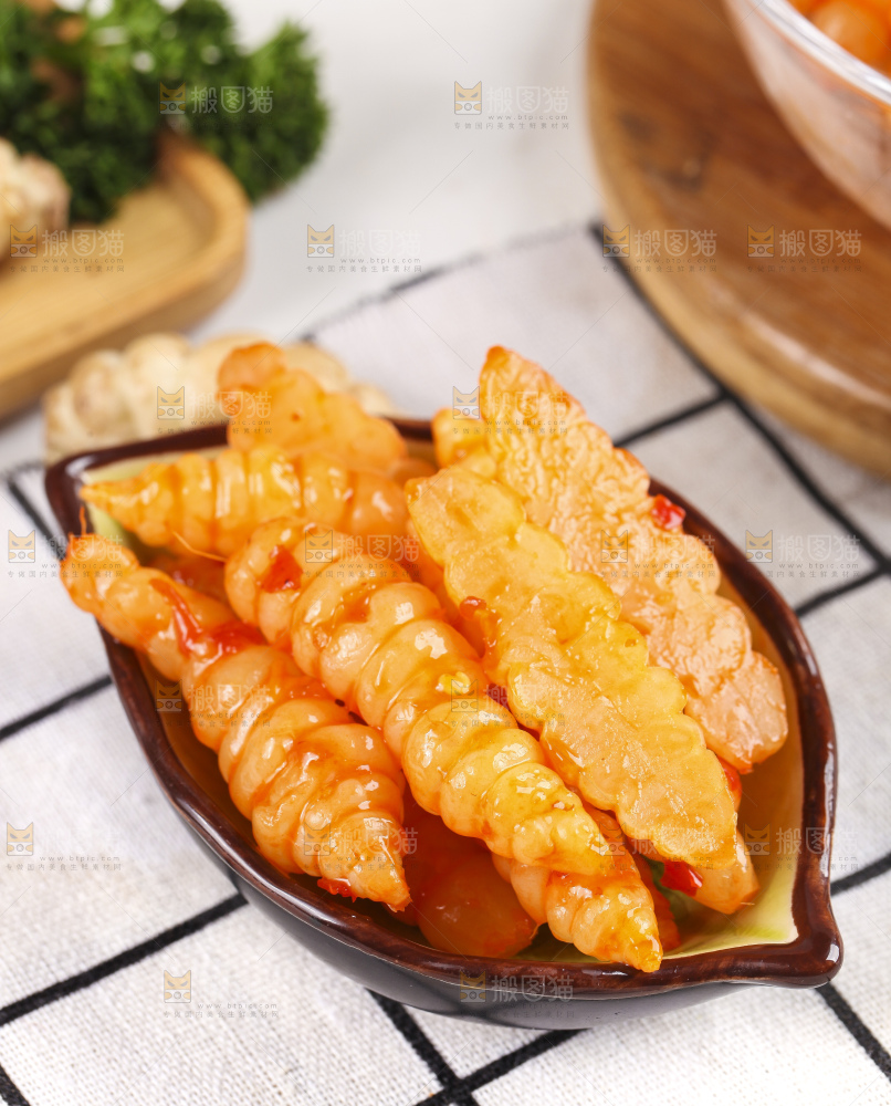 盘子里的红油宝塔菜