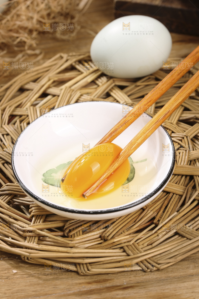 木底上的土鸡蛋