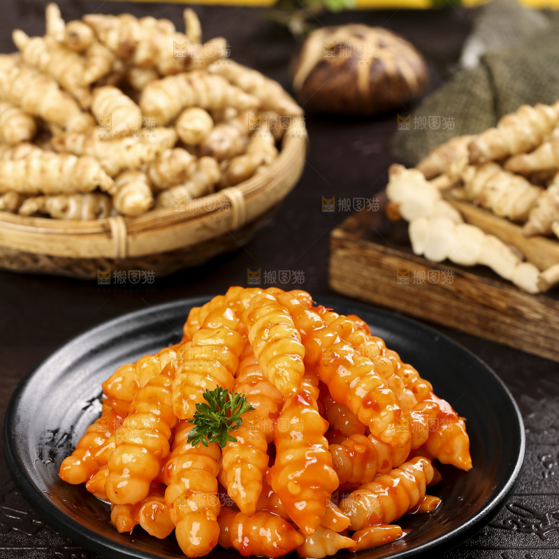 盘子里的红油宝塔菜