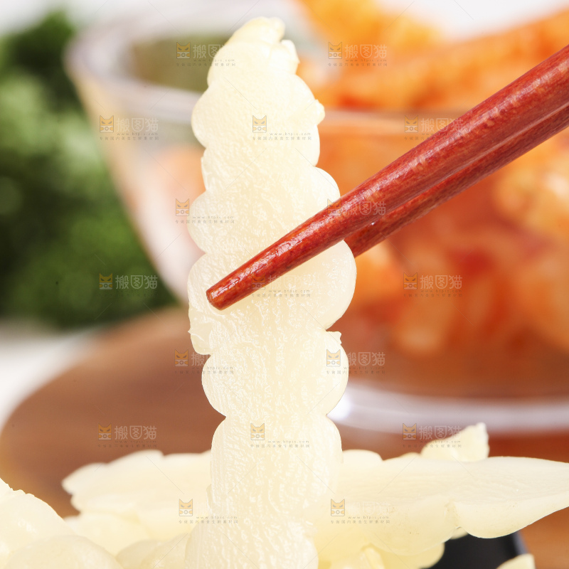 盘子里的泡椒宝塔菜