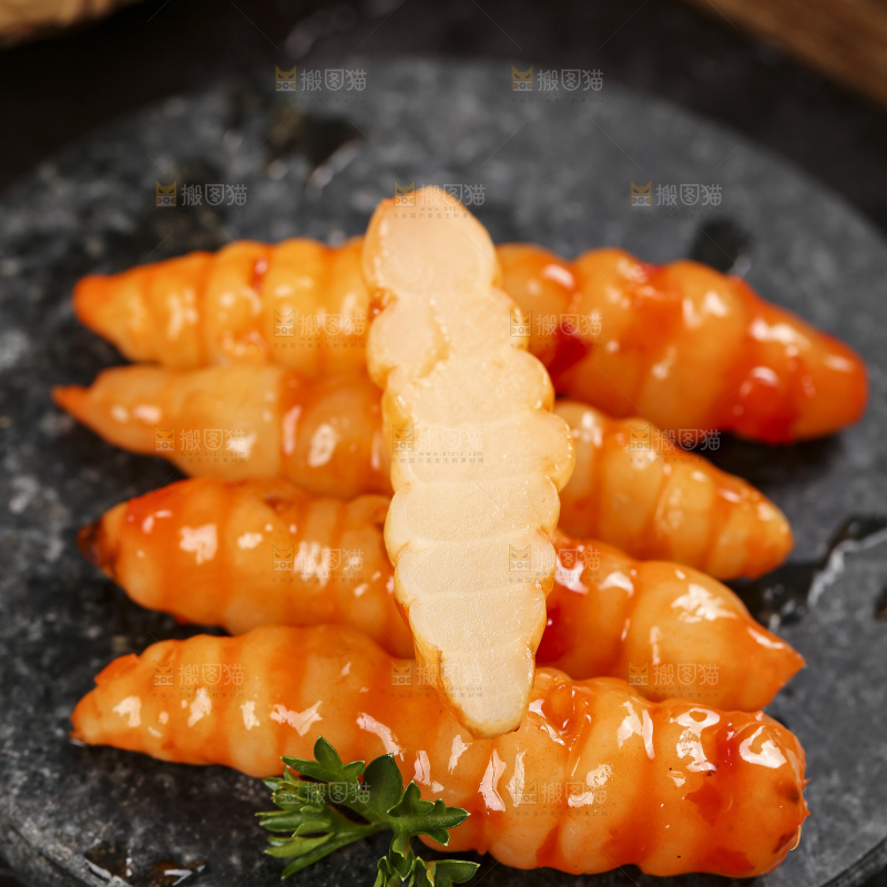 盘子里的红油宝塔菜